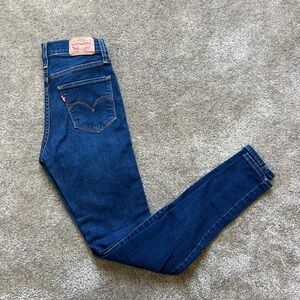 LEVIS 720 HIGH RISE SUPER SKINNY
